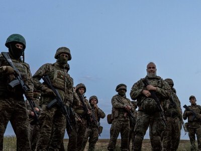 Зеленский провел совещание в штабе и поручил расширить привлечение иностранцев в ряды Сил обороны - Бутусов