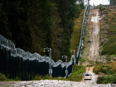 Фінляндія пояснила, чому не поспішає будувати суцільні оборонні укріплення на кордоні з Росією