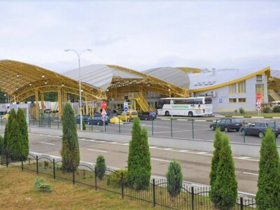 Україна та Польща готують зміни на кордоні: як митниці планують скоротити черги вантажівок