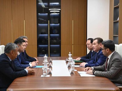 Глава региона провел встречу с генеральным директором ТОО «Қазақ газеттері»
