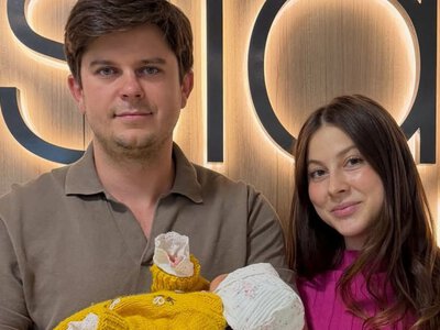 Бывшая участница ВИА Гры Кожевникова показала первые фото с дочерью дома после выписки