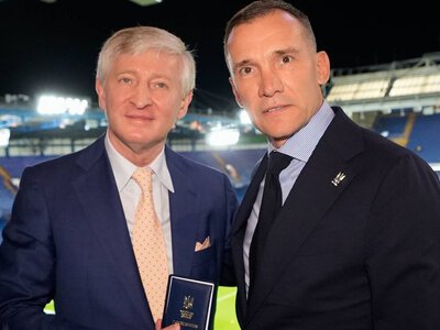 Шевченко вручил награду Ахметову в Лондоне