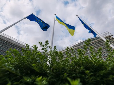 Председательствующая в ЕС Ирландия хочет открыть все переговорные кластеры для Украины в этом году - СМИ