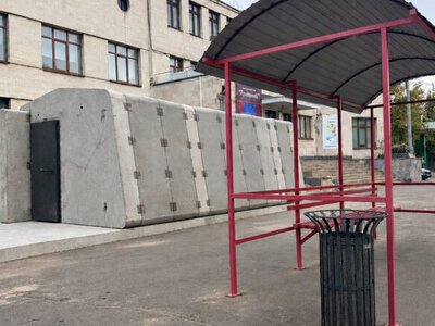 В Киеве устанавливают первое мобильное укрытие возле остановки общественного транспорта