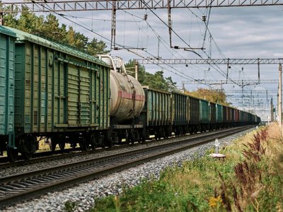 100 российских вагонов на путях Укрзализныци: АРМА объявило о реализации имущества