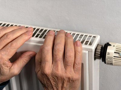 Отопление включили: в Киеве начался отопительный сезон, но повезло не всем