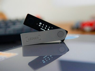 Мошенники похитили $90 млн в криптовалюте из криптогаманцев Ledger из-за шпионских чипов