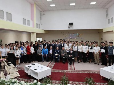 Просветительскую встречу с участием видных деятелей провели для столичных школьников