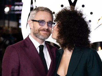 Мартин Фриман из сериала Шерлок тайно женился на актрисе, которая младше его на 21 год