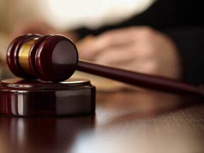 12 лет тюрьмы за пытки кипятком: суд Тбилиси вынес приговор отчиму за истязание падчерицы