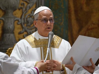 Папа Лев обсудил с путиным сложную гуманитарную ситуацию в Олешках и призвал к прекращению огня