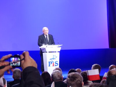 Праві сили Польщі обговорюють майбутню співпрацю: чому ідея єдиного списку залишається спірною