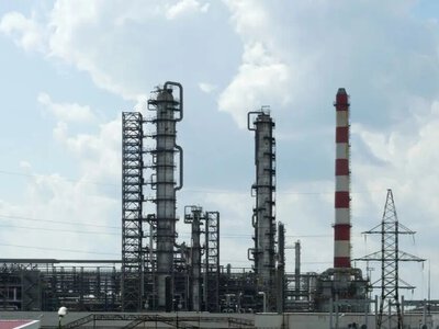  Рязанский НПЗ остановил работу одной из установок после удара дронов – Reuters 