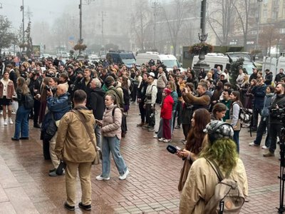 Отставка Кличко, укрытие и аудит коммунальных предприятий: в Киеве на Крещатике проходит акция
