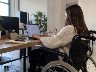 Работа для людей с инвалидностью в Днепре: какие возможности открывает государство