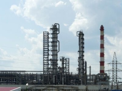 НПЗ, поставляющее топливо Москве, частично остановился после атаки дронов