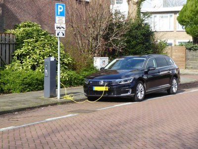 Volkswagen готує електричний ліфтбек ID.Aura L5: які особливості новинки для Китаю