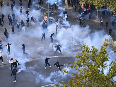 Во Франции в результате протестов повреждено 1500 магазинов: ущерб оценивается в сотни миллионов евро