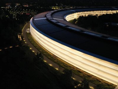Apple назначила бывшего юриста Meta руководителем международных судебных споров