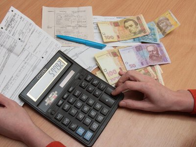 Есть долг за коммуналку, а денег нет: как получить субсидию на зиму