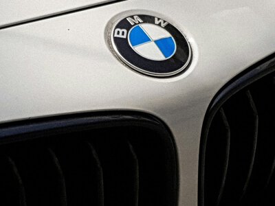 BMW планирует уволить 8 000 работников, но выплаты до 600 тысяч евро повлекли за собой ажиотаж