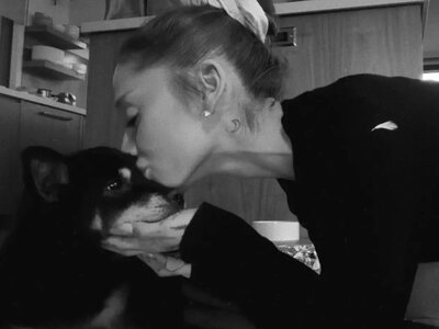 Каждый день буду скучать — Ариана Гранде скорбит по 17-летней собаке Коко