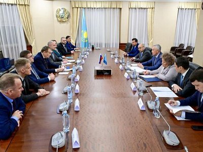 Серик Жумангарин обсудил с губернатором Ленинградской области новые проекты в промышленности и АПК