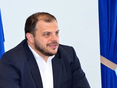 Лидер фракции «Евросолидарность» в Одесском облсовете скрыл квартиры и миллионы, которые «заработал» на бронировании, — СМИ