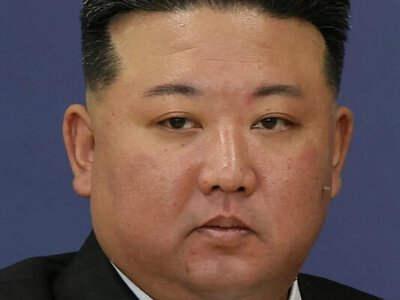 Слухи о смерти Ким Чен Ына: в КНДР опубликовали новые фотографии (Видео)