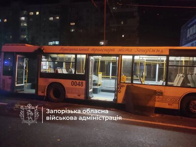Враг атаковал Эпицентр в Первомайске и автобус в Запорожье, есть пострадавшие