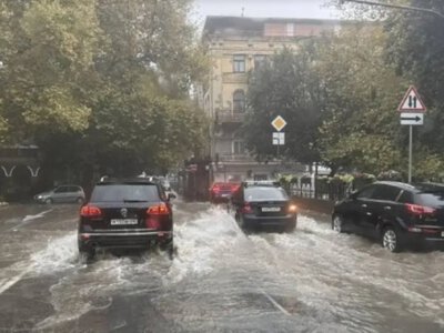 Потоп и эвакуация на ЮБК: все, что известно о последствиях шторма в Крыму (ФОТО)