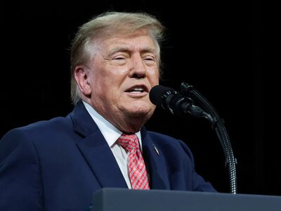 Трамп наращивает расходы накануне промежуточных выборов — СМИ