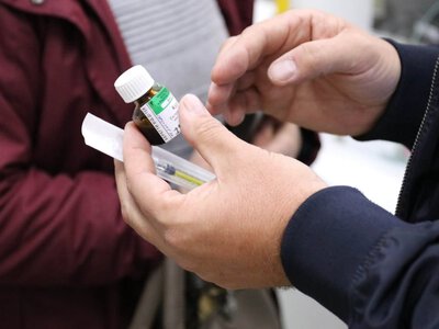 В Николаевской области онкопациентка впервые в Украине получила лекарства на основе медицинского каннабиса