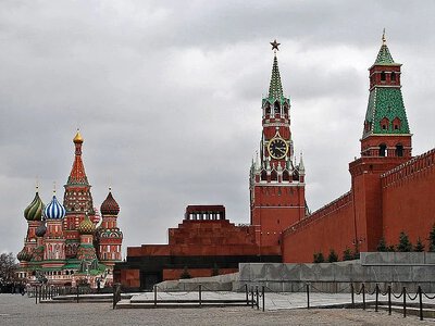 Кремль: Россия готова к трехсторонним переговорам
