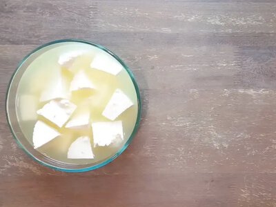 Кулинарное сокровище: зачем на вашей кухне нужна жидкость из-под феты и что из неё приготовить
