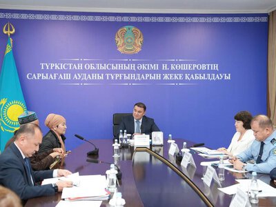 АКИМ ОБЛАСТИ ПРОВЕЛ ЛИЧНЫЙ ПРИЕМ ЖИТЕЛЕЙ САРЫАГАША И ВЫСЛУШАЛ ИХ ПРОБЛЕМЫ