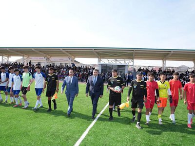 ТУРКЕСТАН: НАКАНУНЕ ДНЯ РЕСПУБЛИКИ В САРЫАГАШЕ ВВЕДЕН В ЭКСПЛУАТАЦИЮ ЦЕНТРАЛЬНЫЙ СТАДИОН НА 1000 МЕСТ, ПРОШЕДШИЙ КАПИТАЛЬНЫЙ РЕМОНТ