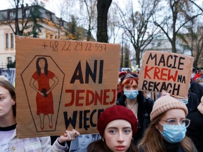 В Польше приняли закон о частичной декриминализации абортов