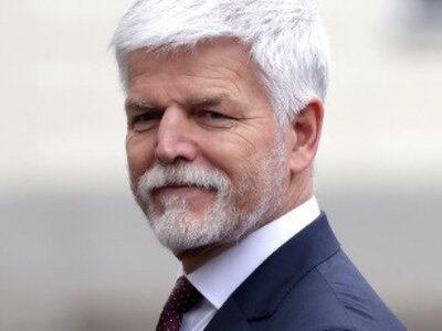 Президент Чехии раскритиковал дизельную сделку США и России