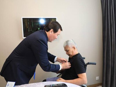 Простому труженику вручили высокую государственную награду