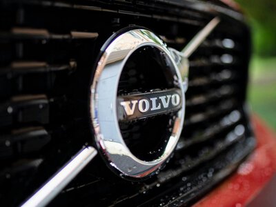 Volvo Cars сокращает 2500 рабочих мест на фоне падения продаж в Китае и США