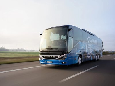 Daimler Buses випробувала електричний туристичний автобус: чому це важливий крок