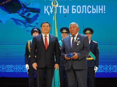 В Кокшетау отметили День Республики и наградили отличившихся акмолинцев
