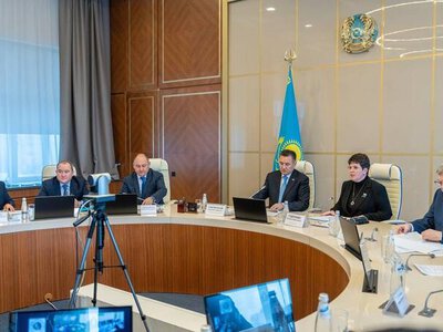 В ВКО депутаты Курултая обсудили вопросы поддержки отечественных производителей пищевой промышленности