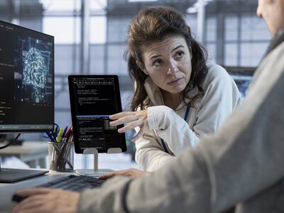 Украинская ИТ-отрасль обеспечивает каждый восьмой доллар от экспорта: кто покупает услуги