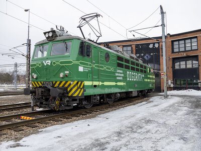 Фінляндія передасть Україні десять локомотивів після російських ударів по залізниці