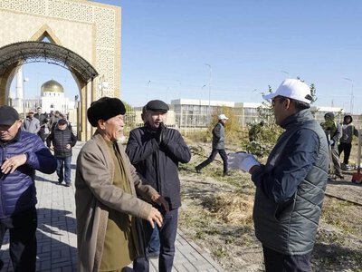 В ОТРАРСКОМ РАЙОНЕ В АКЦИИ «ТАРИХҚА ТАҒЗЫМ-ҰРПАҚҚА АМАНАТ» ПРИНЯЛИ УЧАСТИЕ ОКОЛО 500 ЧЕЛОВЕК