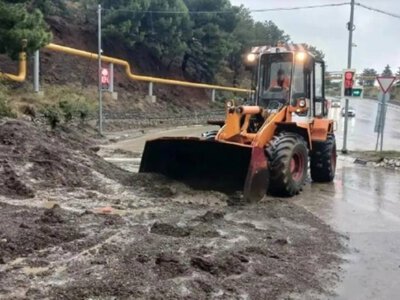В Крыму после сильных ливней остаются подтопленными восемь объектов в районе Ялты – российское МЧС