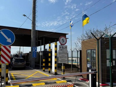 Украина ведет переговоры о переносе прикордонного контроля в соседние страны из-за обстрелов
