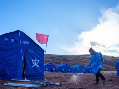  В Китае более 2,5 тысячи спасателей устраняют последствия землетрясения 